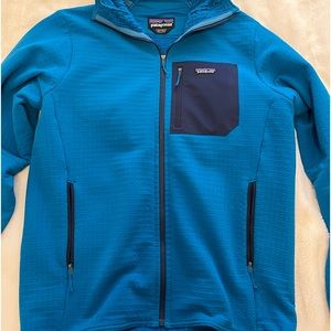 PATAGONIA MENS JACKET BLUE LARGE (fleece inside)